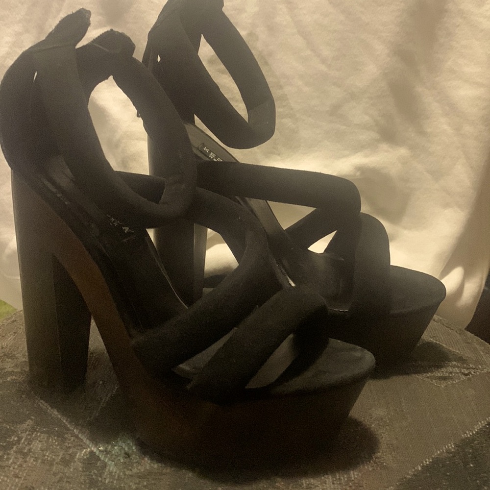 Black size 7